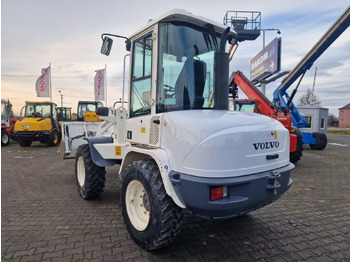 Wheel loader VOLVO L 30 B – Z/X: picture 3