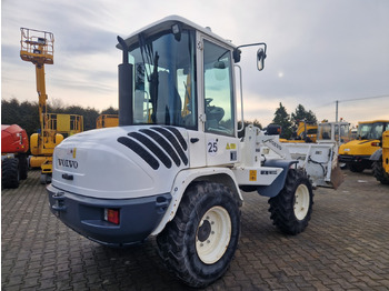 Wheel loader VOLVO L 30 B – Z/X: picture 4