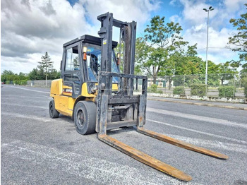 LPG forklift CATERPILLAR GP