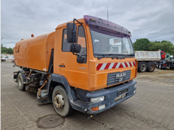 Road sweeper BUCHER