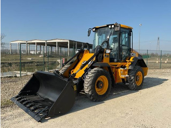 Wheel loader JCB 411