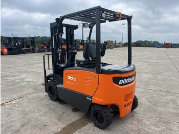 Electric forklift Doosan B30X-7 PLUS: picture 2