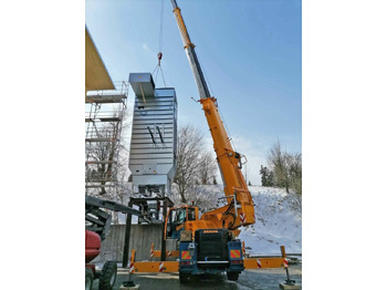 Mobile crane DEMAG