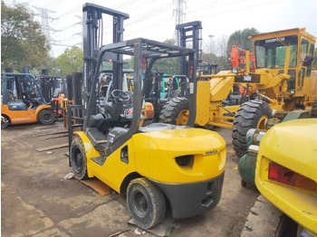 Diesel forklift Komatsu FD30: picture 4