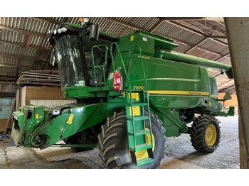 Combine harvester JOHN DEERE T670