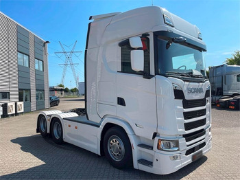 Tractor unit SCANIA S 500