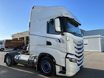 Tractor unit IVECO Stralis 460