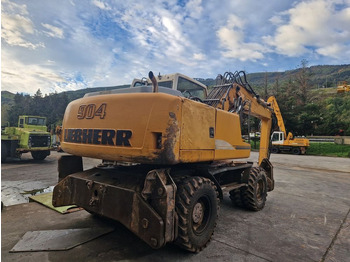 Wheel excavator LIEBHERR A904C: picture 3