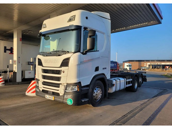 Cab chassis truck SCANIA R 450