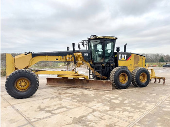 Grader CATERPILLAR 14