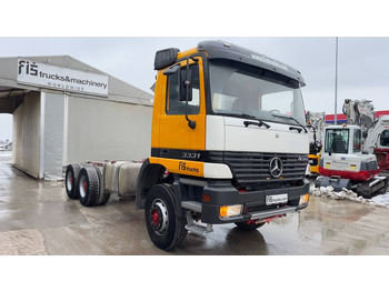 Cab chassis truck Mercedes-Benz Actros 3331 6x4 chassis - air condition: picture 3