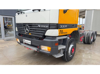 Cab chassis truck Mercedes-Benz Actros 3331 6x4 chassis - air condition: picture 2