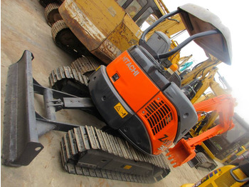 Mini excavator Hitachi ZX 30 U: picture 4