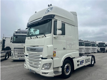 Tractor unit DAF XF 530