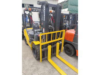 Diesel forklift KOMATSU FD30: picture 4