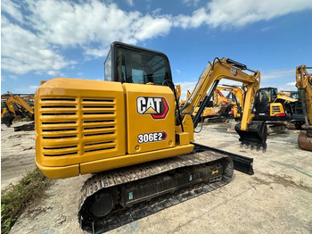 Mini excavator CATERPILLAR