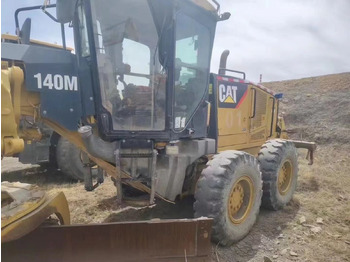 Grader CATERPILLAR 140M