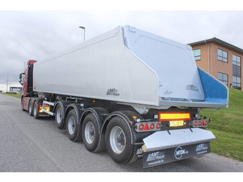 Tipper semi-trailer AMT