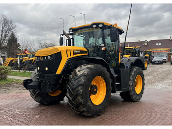 Farm tractor JCB Fastrac 4220