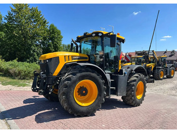 Farm tractor JCB Fastrac 4220