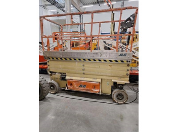 Scissor lift JLG