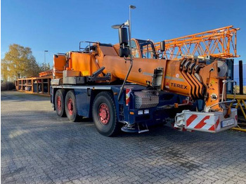 All terrain crane DEMAG