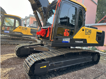 Crawler excavator VOLVO EC240