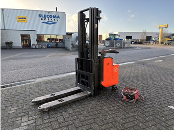 Electric forklift BT