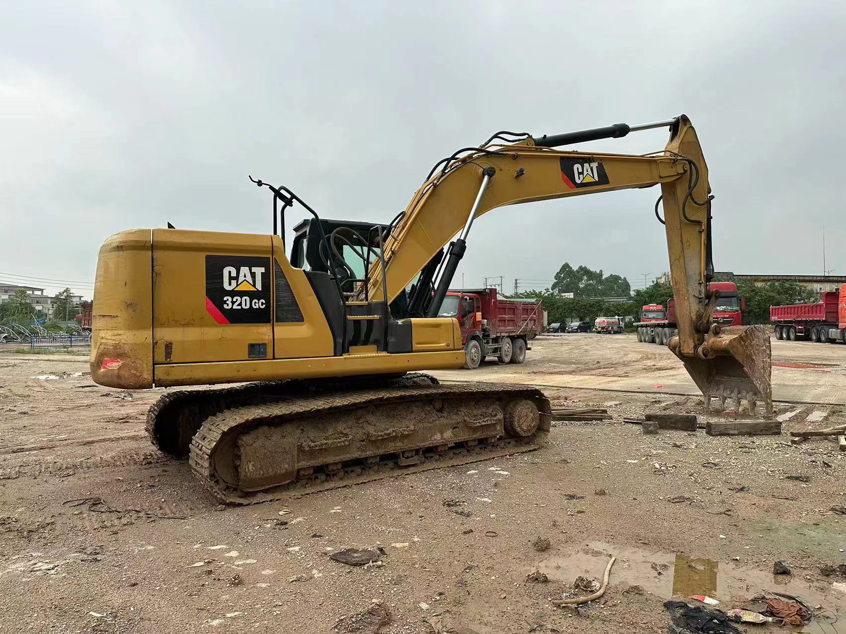 Crawler excavator CATERPILLAR 320GC