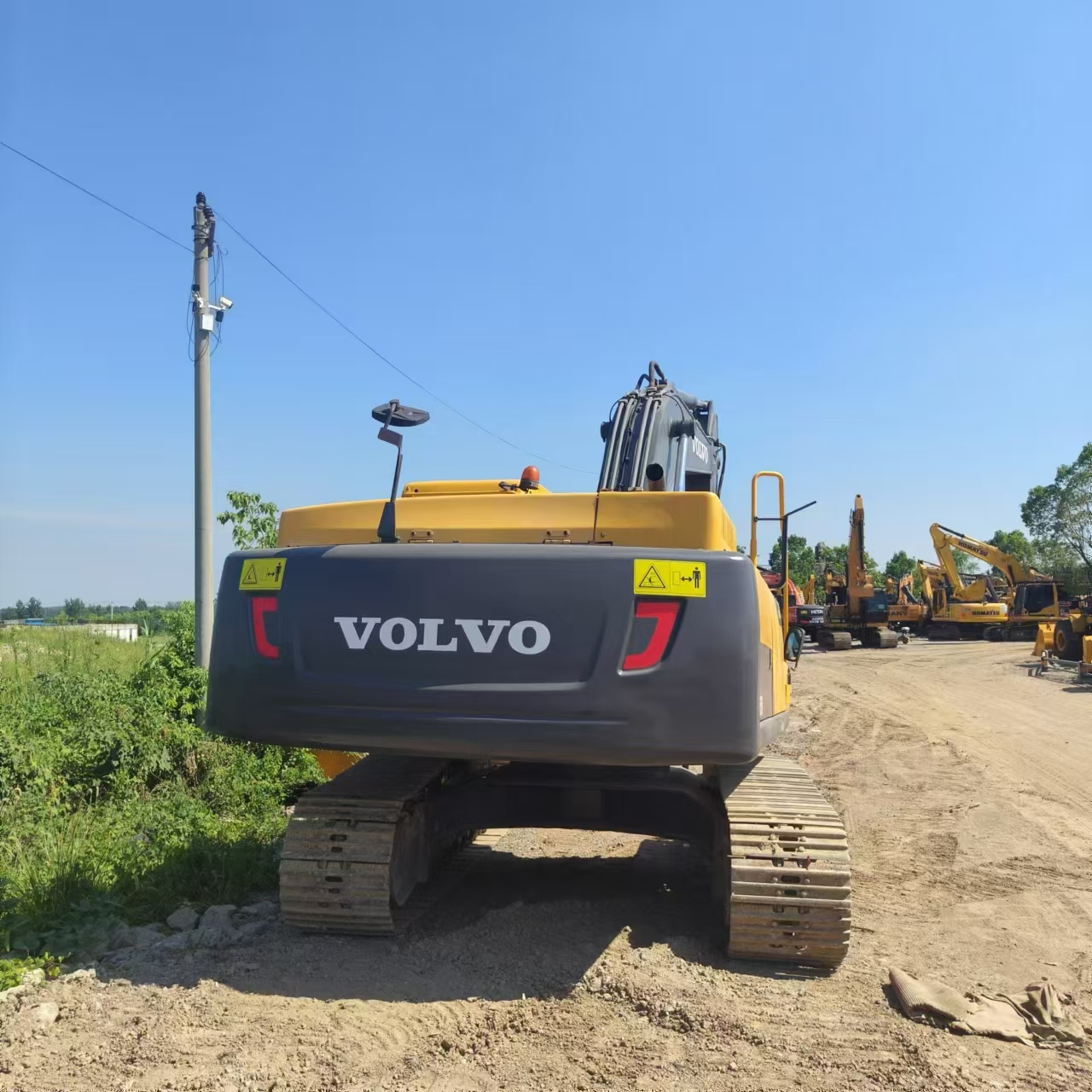 Crawler excavator VOLVO EC250: picture 4