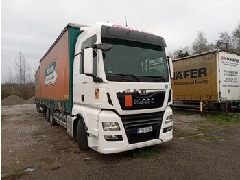 Curtainsider truck MAN TGX 24.500