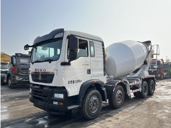 Concrete mixer truck SINOTRUK HOWO