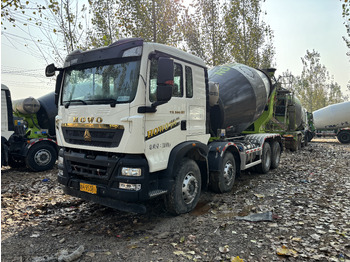 Concrete mixer truck SINOTRUK HOWO