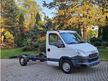 Cab chassis truck IVECO Daily