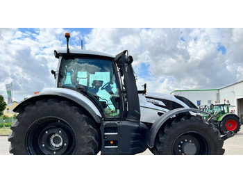 Farm tractor VALTRA T-series