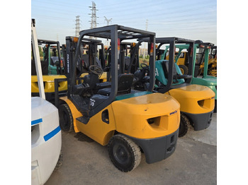 Diesel forklift Komatsu FD30: picture 5