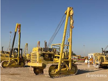 Pipe layer CATERPILLAR