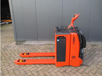 Pallet truck LINDE T20