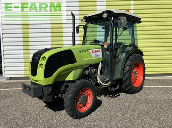 Farm tractor CLAAS Nexos 220