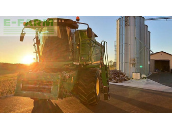 Combine harvester JOHN DEERE T550