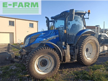 Farm tractor NEW HOLLAND T6