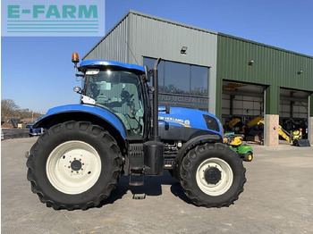 Farm tractor NEW HOLLAND T7.200