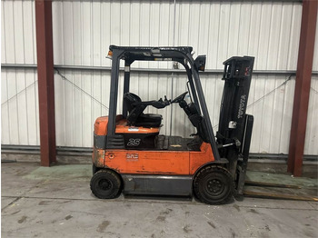 Electric forklift Toyota 7FBMF25: picture 5