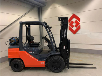 Forklift TOYOTA FGF 30