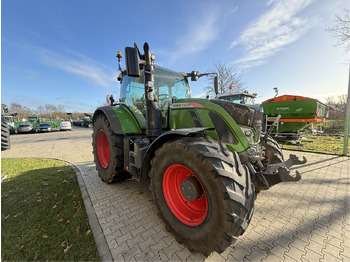 Farm tractor FENDT 724 Vario