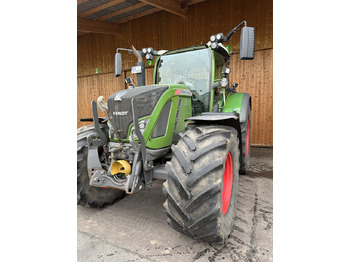 Farm tractor FENDT 724 Vario