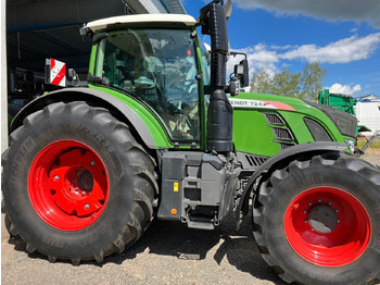 Farm tractor FENDT 724 Vario