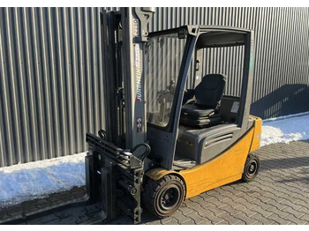 Electric forklift JUNGHEINRICH EFG