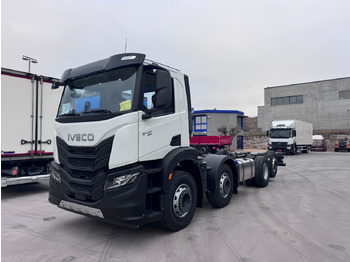 Cab chassis truck IVECO X-WAY