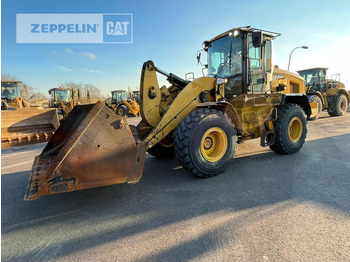 Wheel loader CATERPILLAR 930M